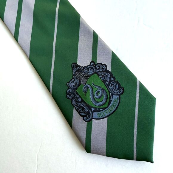 Harry Potter Slytherin House Green Polyester Classic Neck Tie 3.5 x 55" - Picture 2 of 6